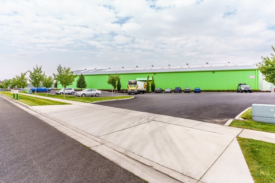 More Photos Of 5575 W Riverbend Ave, Post Falls Warehouse For Lease