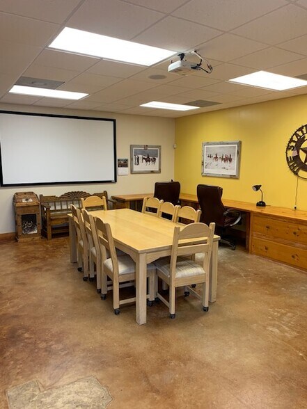 More Photos Of 120 Frog Pond Ln, Dripping Springs Freestanding For Lease