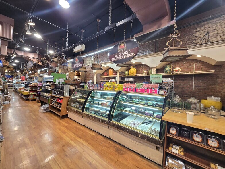 More Photos Of 226-228 Washington St, Hoboken Storefront For Sale