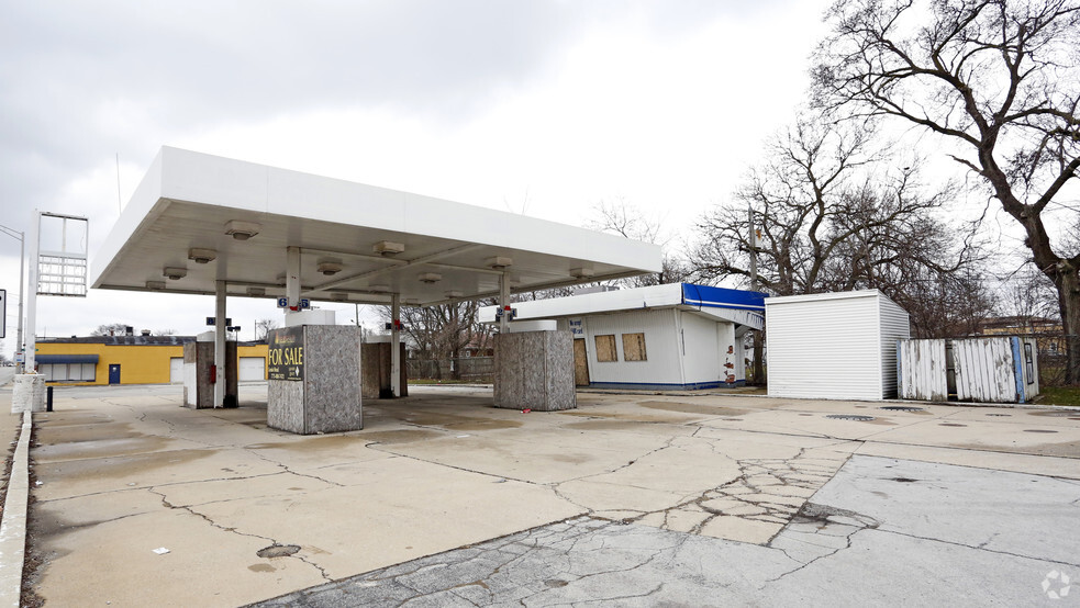 Primary Photo Of 2610 Chicago Rd, Chicago Heights Service Station For Sale