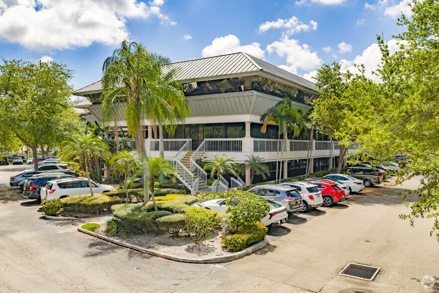 More Photos Of 21301 Powerline Rd, Boca Raton Medical For Lease