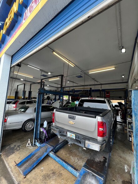 More Photos Of 777 W Mowry Dr, Homestead Service For Sale