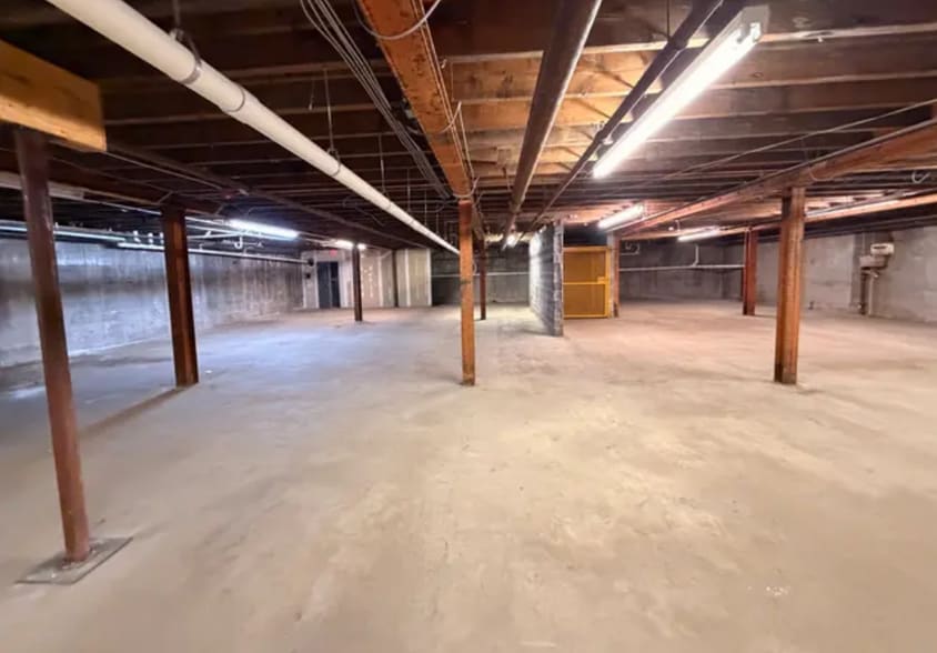 More Photos Of 481 Enfield St, Enfield Storefront For Lease