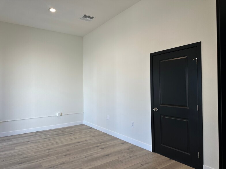 More Photos Of 2121 Lee Ave, South El Monte Warehouse For Sale