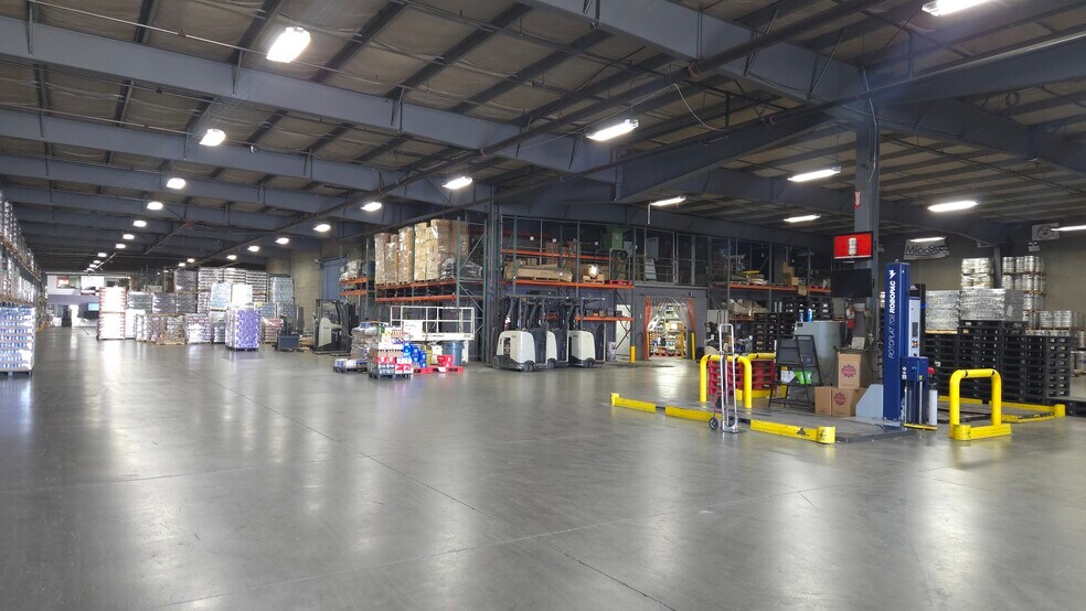 More Photos Of 6715 E Mission Ave, Spokane Warehouse For Lease