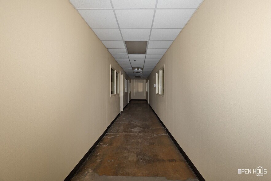 More Photos Of 2200 5th St, Wichita Falls Warehouse For Sale