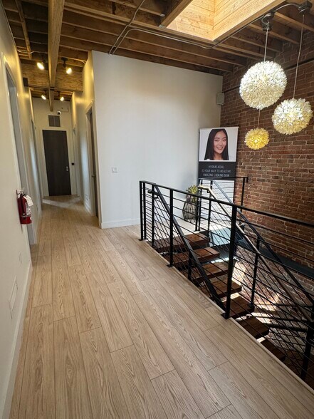 More Photos Of 486 S Broadway, Denver Storefront For Lease