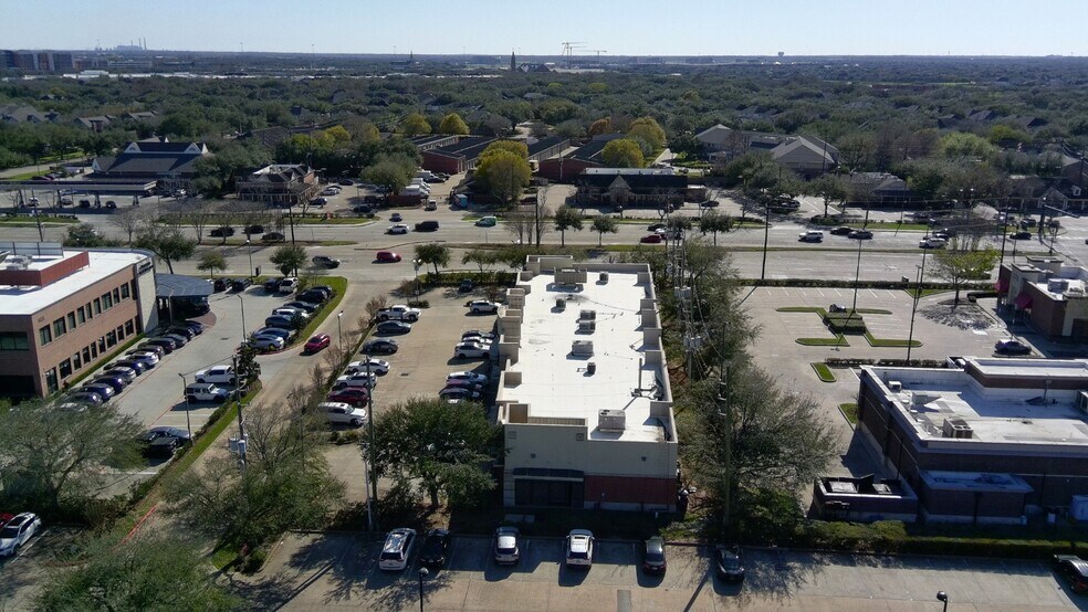 More Photos Of 1403 Highway 6, Sugar Land Medical For Lease