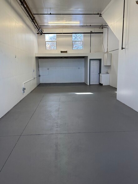 More Photos Of 29340 Industrial Way, Evergreen Warehouse For Lease