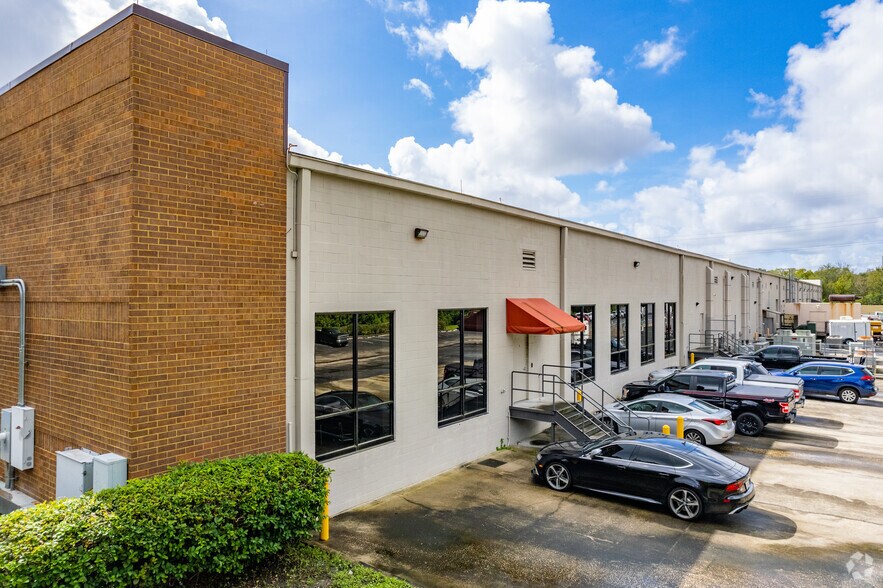 More Photos Of 5909 Hampton Oaks Pky, Tampa Unknown For Lease