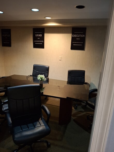 More Photos Of 315 N Charles St, Baltimore Office Residential For Sale