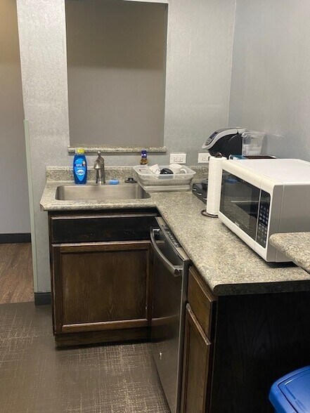 More Photos Of 530 Lexington Ave, San Antonio Medical For Sale