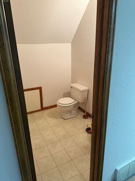 More Photos Of 129 S 4th Ave, Brighton Medical For Sale