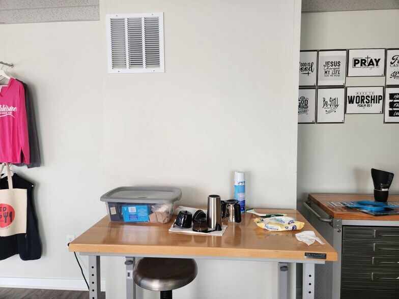 More Photos Of 1436 E Michigan Ave, Ypsilanti Freestanding For Lease