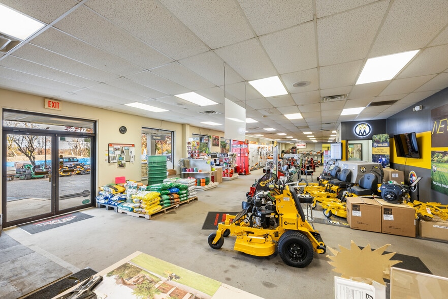 More Photos Of 1190 Pompton Ave, Cedar Grove General Retail For Sale