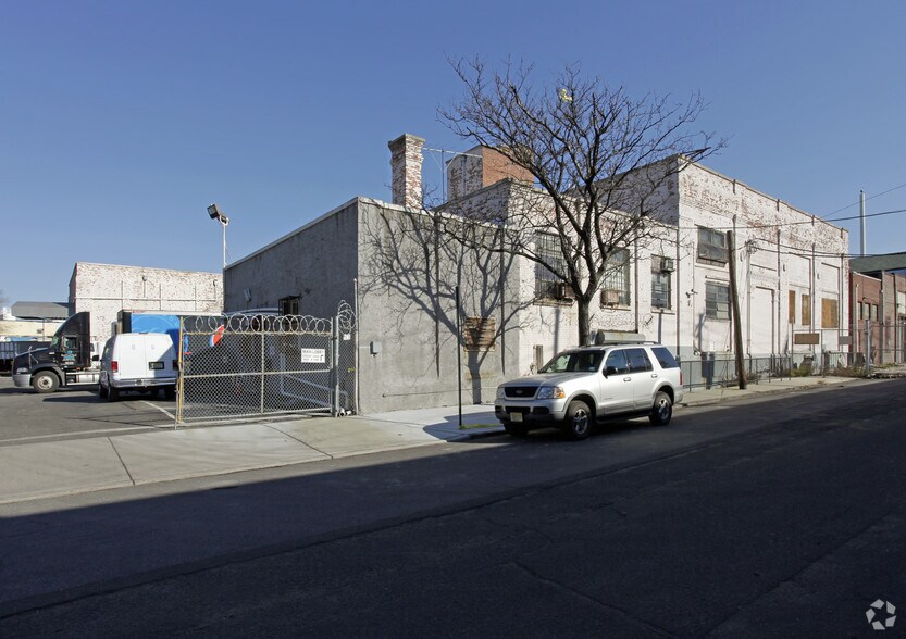 More Photos Of 163 Shaw Ave, Irvington Warehouse For Lease