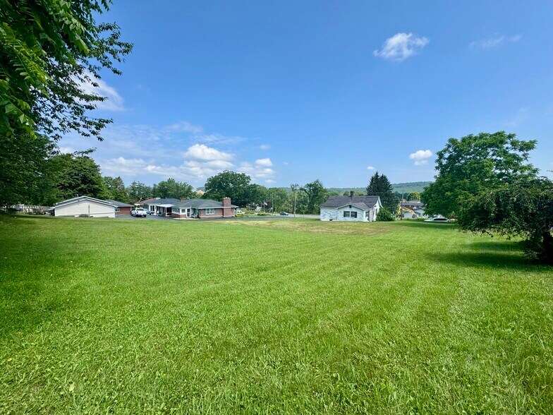 More Photos Of 1388 Ritter Dr, Daniels Freestanding For Sale