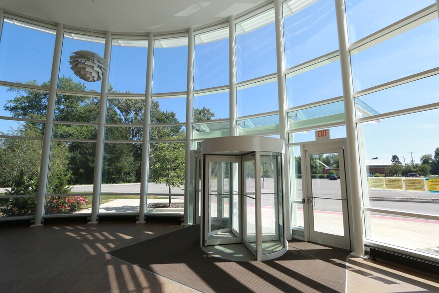 More Photos Of 4201 Lake Cook Rd, Northbrook Medical For Lease