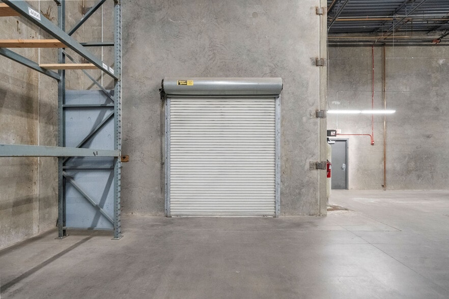 More Photos Of 1105 Aviation Dr, Lake Havasu City Manufacturing For Lease
