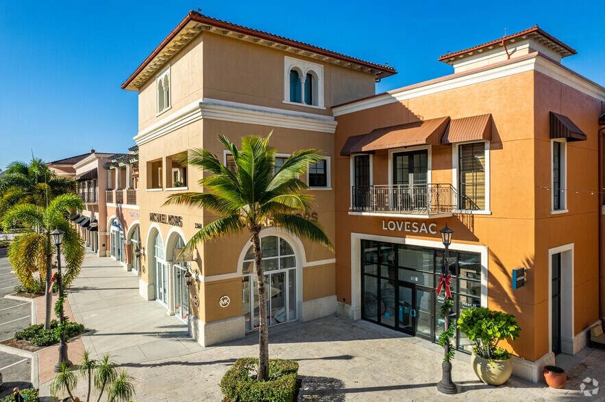 More Photos Of 23150 Fashion Dr, Estero Storefront Retail Office For Lease