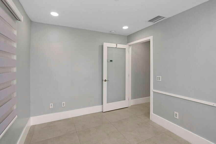 More Photos Of 70 NW 8th St, Homestead Medical For Lease