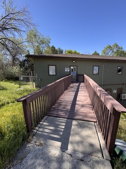 More Photos Of 9075 S Riverside Dr, Sandy Research And Development For Sale