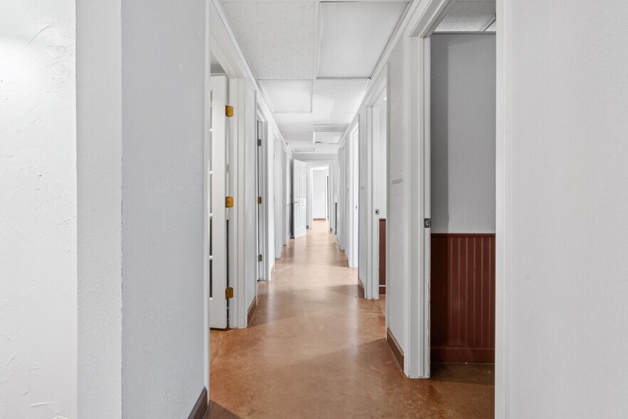 More Photos Of 5620 Rowlett Rd, Rowlett General Retail For Sale