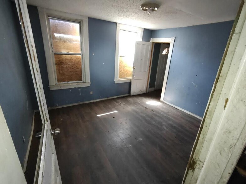 More Photos Of 1310 Bleecker St, Utica Apartments For Sale