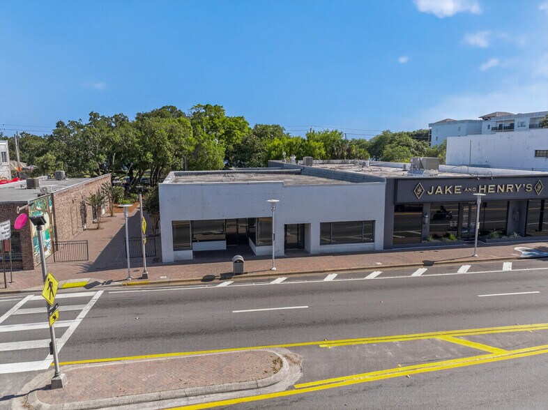 More Photos Of 142 & 144 US-98 Miracle Strip Pky, Fort Walton Beach Storefront For Sale