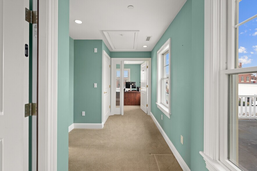 More Photos Of 13 Bartlet St, Andover Office For Lease