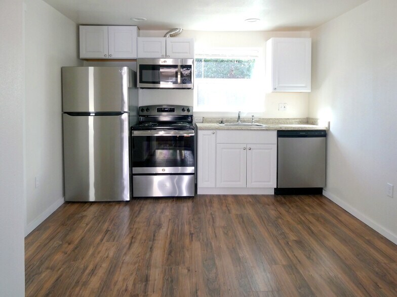 More Photos Of 2451-2473 Trade St SE, Salem Apartments For Sale