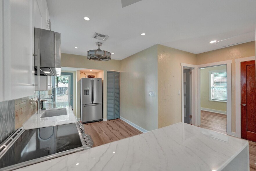 More Photos Of 301 SW 9th St, Fort Lauderdale Apartments For Sale