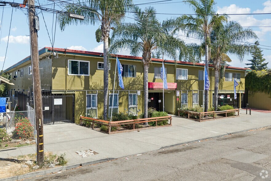 More Photos Of 2125 92nd Ave, Oakland Apartments For Sale