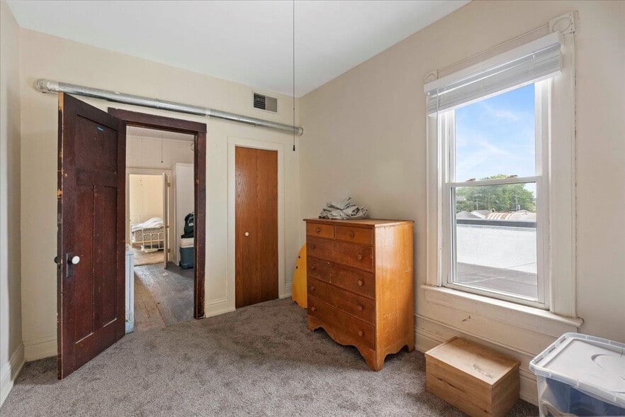 More Photos Of 200 & 204 W Main St, Waunakee Storefront Retail Residential For Sale