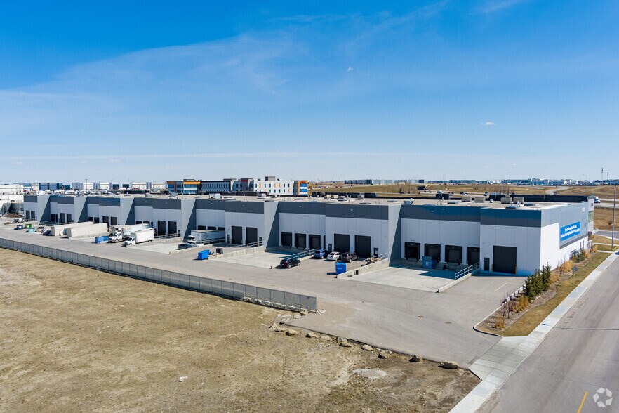 Primary Photo Of 11127 15th St NE, Calgary Light Distribution For Sale