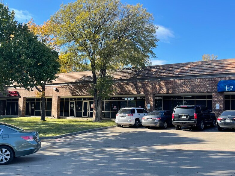 More Photos Of 625 W Centerville Rd, Garland Office For Sale