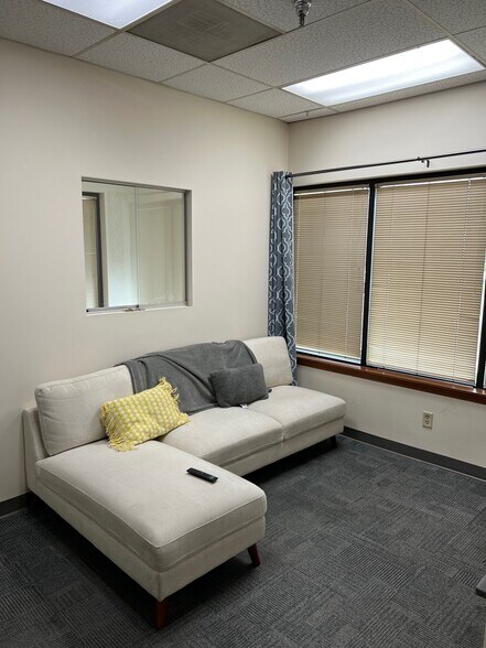 More Photos Of 29300 Clemens Rd, Westlake Warehouse For Lease