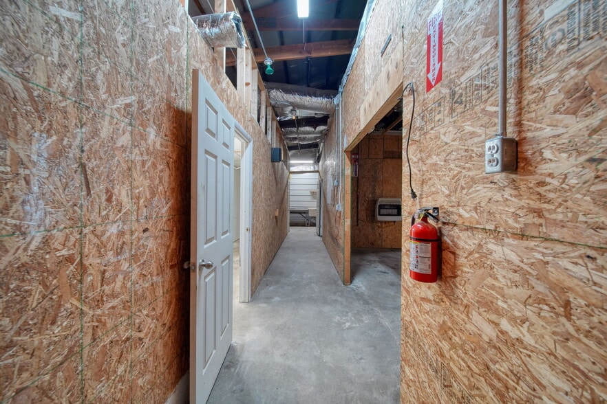 More Photos Of 5550 Carleton Rd, Palmyra Light Manufacturing For Sale