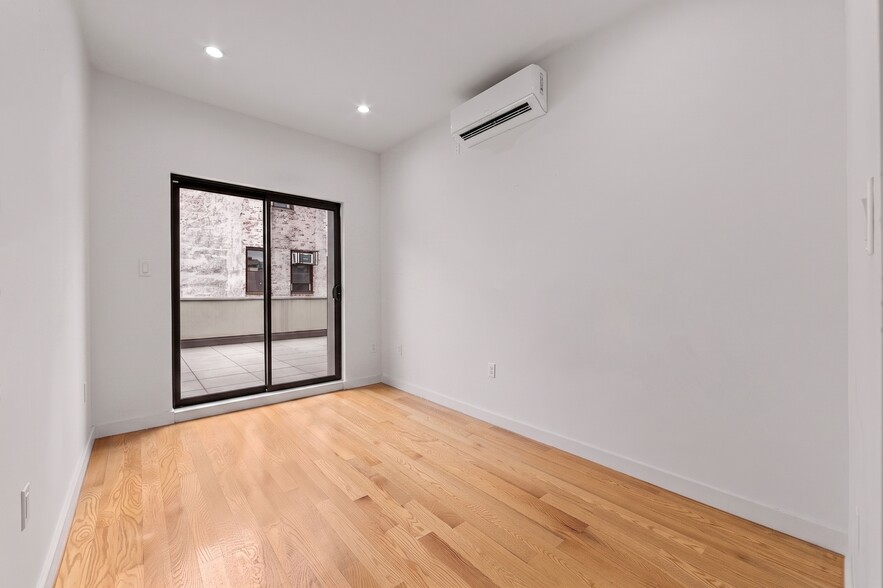 More Photos Of 174 Avenue S, Brooklyn General Retail For Sale
