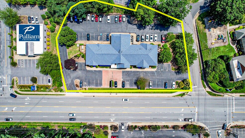More Photos Of 1978 Hendersonville Rd, Asheville Medical For Sale