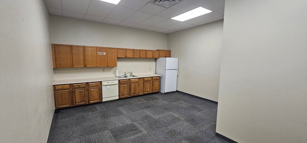 More Photos Of 5255-5261 Hohman Ave, Hammond Office For Lease