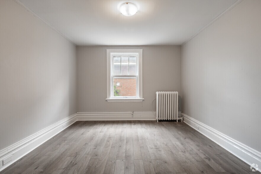 More Photos Of 46 Carlyle Ave, Ottawa Apartments For Sale