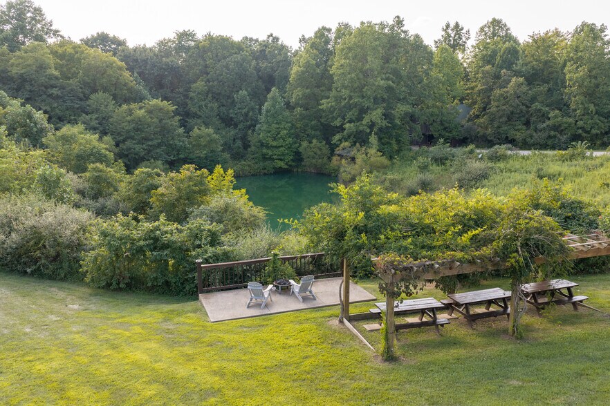 More Photos Of 401 Gilkey Ridge Rd, Shade Winery Vineyard For Sale