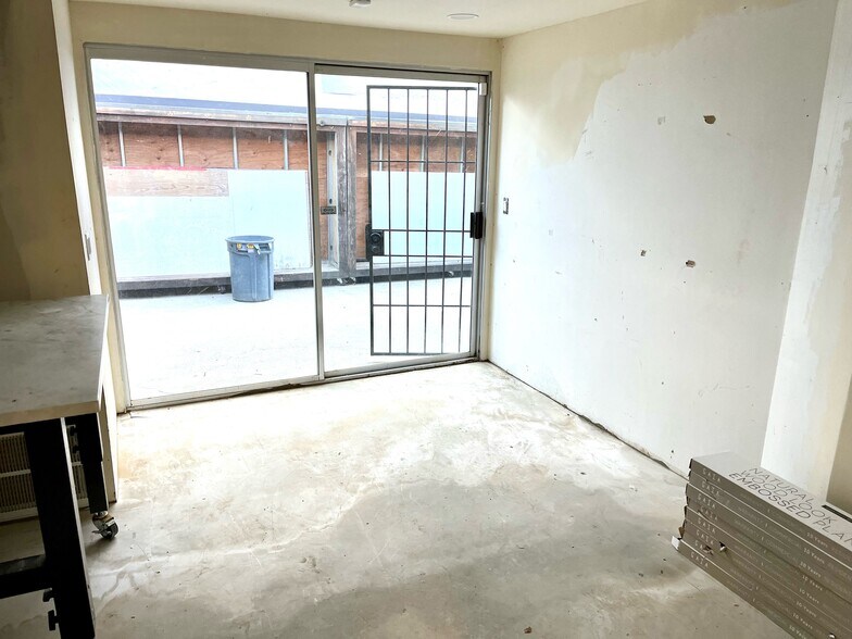 More Photos Of 6628 Telegraph Ave, Oakland General Retail For Sale
