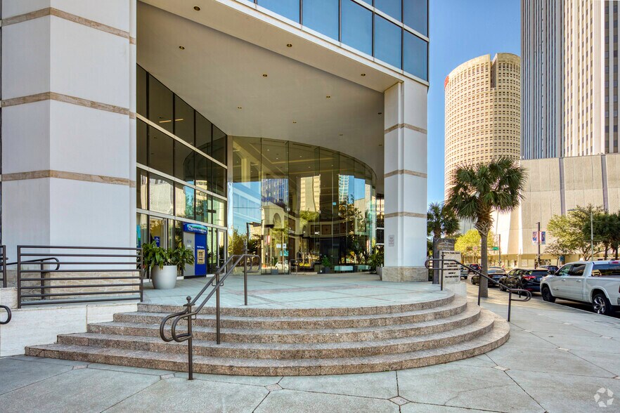 More Photos Of 201 E Kennedy Blvd, Tampa Office For Lease