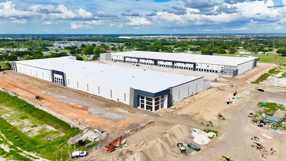 More Photos Of 820 Pace Rd, Auburndale Unknown For Lease