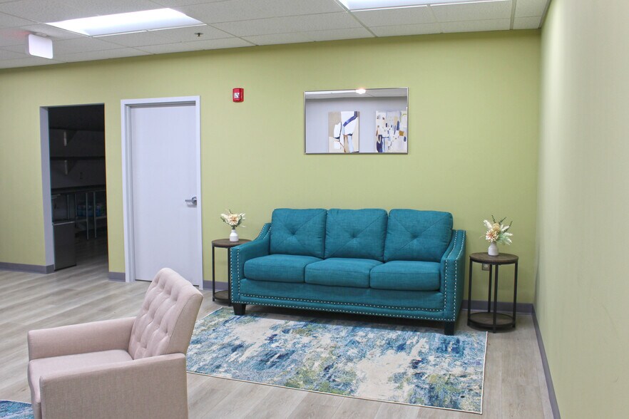 More Photos Of 10003 Derekwood Ln, Lanham Office For Lease