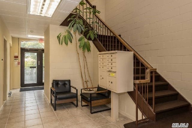 More Photos Of 103 Cooper St, Babylon Office For Lease