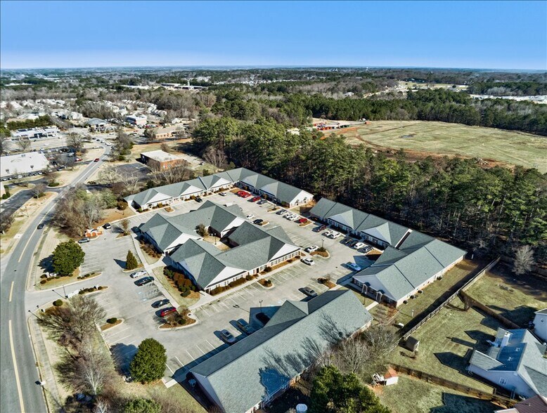 More Photos Of 801-814 Pavilion Ct, McDonough Office For Lease