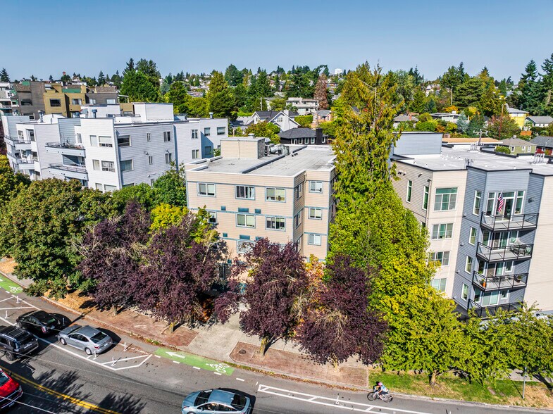 Primary Photo Of 3210 SW Avalon Way, Seattle Apartments For Sale